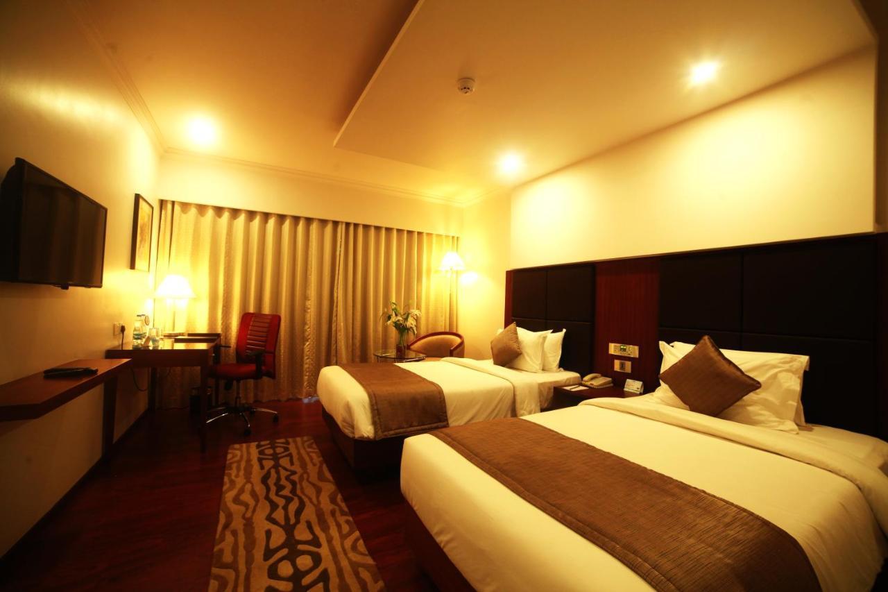 Hotel Olive Downtown Kochi Exterior foto