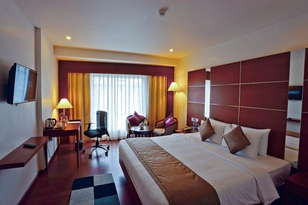 Hotel Olive Downtown Kochi Exterior foto