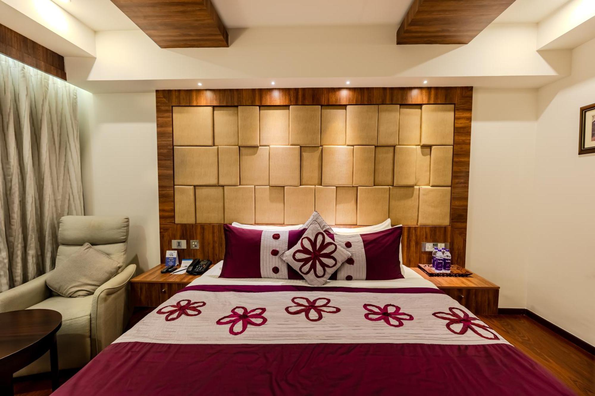 Hotel Olive Downtown Kochi Exterior foto